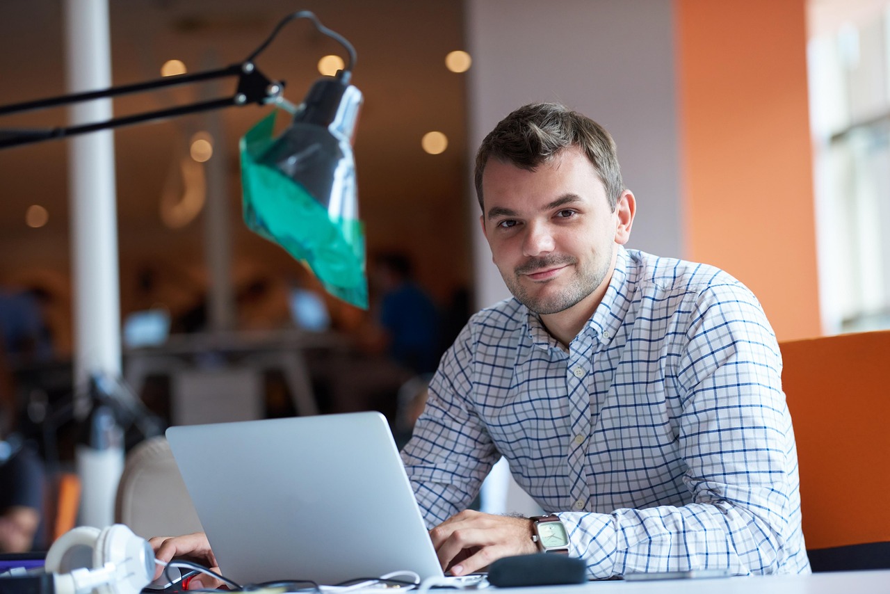 découvrez employee space, la plateforme dédiée aux employés pour gérer leurs informations personnelles, suivre leurs congés et accéder à toutes les ressources rh de l’entreprise en toute sécurité.