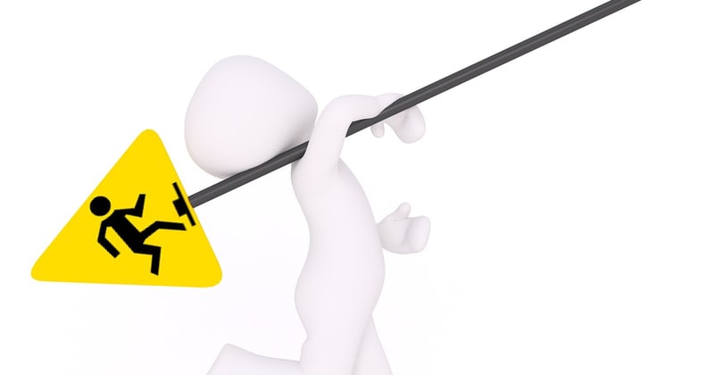 Panneau losange jaune : quelle est sa véritable signification sur la route ?