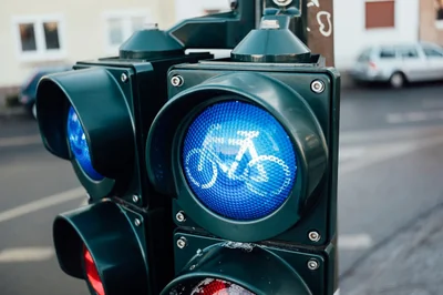 Découvrez comment la signalétique sécurité à Nantes évolue en 2026