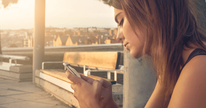 Hexasms : le mystère des mots qui cachent des messages cachés