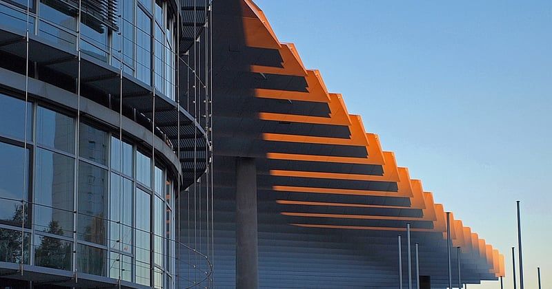Signalétique exposition pour entreprise à Nantes : le guide qui fait la différence