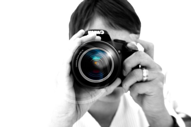 Comment s’appelle l’image qu’internet renvoie d’une personne ?