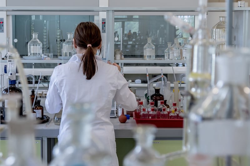 Découvrez la meilleure signalétique hôpital pour entreprise à Nantes en 2026
