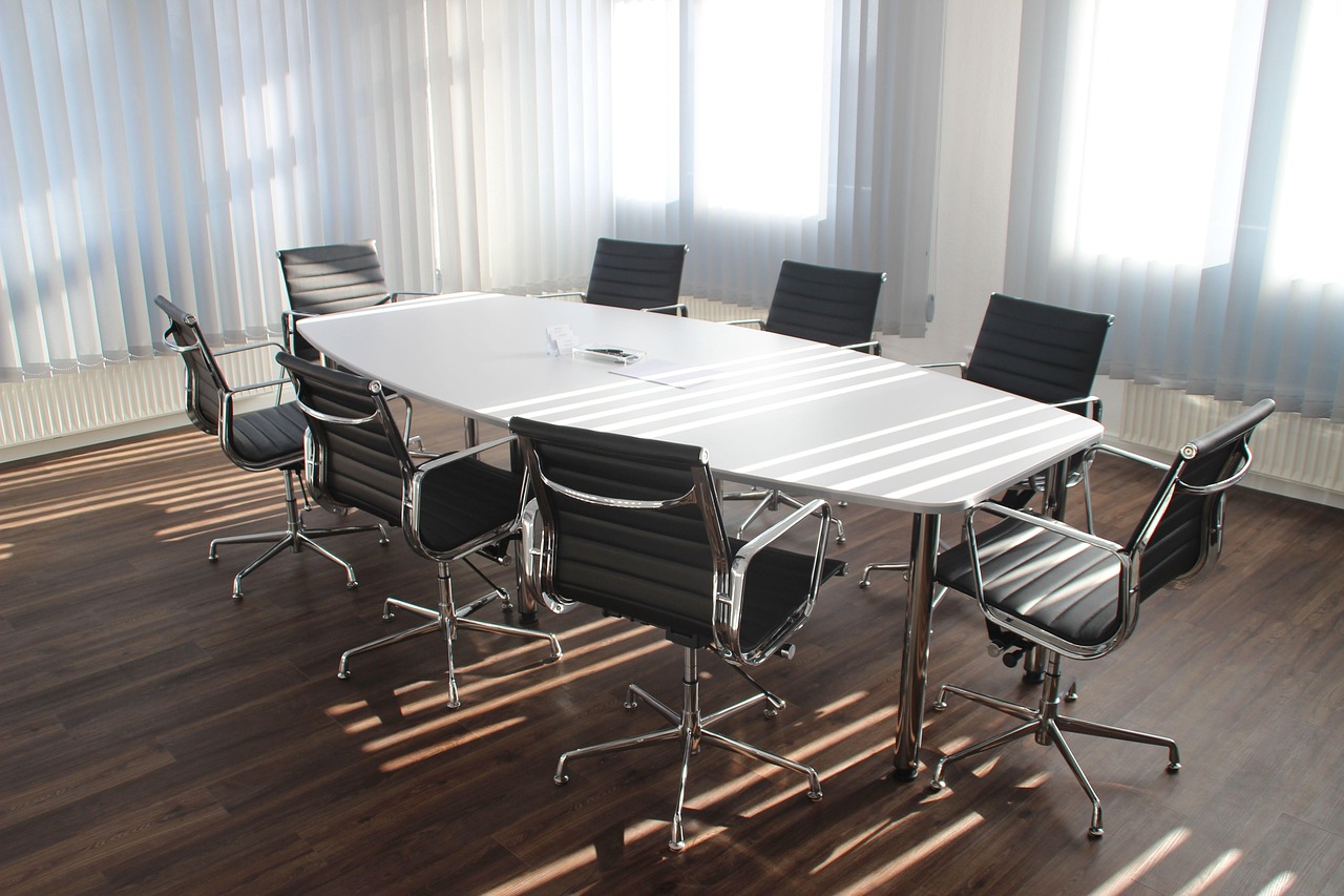 découvrez l’importance des réunions du comité d’entreprise : organisation, objectifs, conseils pratiques pour une collaboration efficace entre employeurs et représentants du personnel.