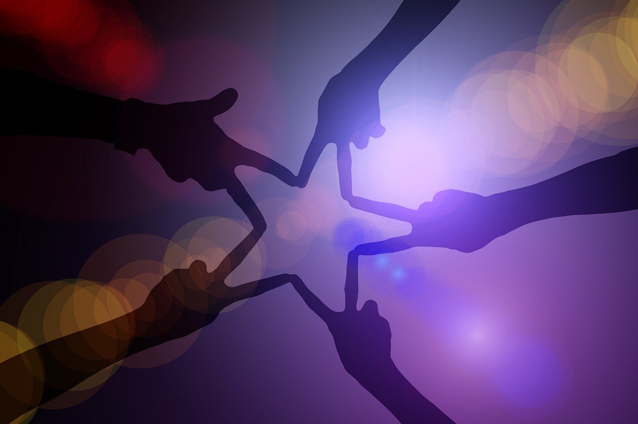 découvrez des stratégies efficaces pour renforcer la cohésion d'équipe, améliorer la collaboration et favoriser un environnement de travail harmonieux.